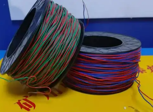 紫云放炮线的主要材质有哪些？不同材质的适用场景有何区别？